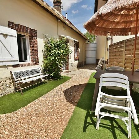 Gite De La Petite Forge Clevilliers Exterior photo