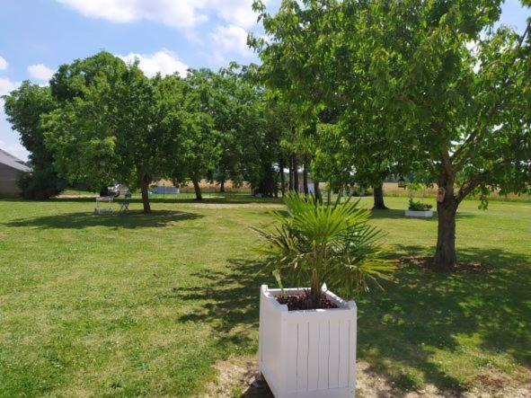 Gite De La Petite Forge Clevilliers Exterior photo